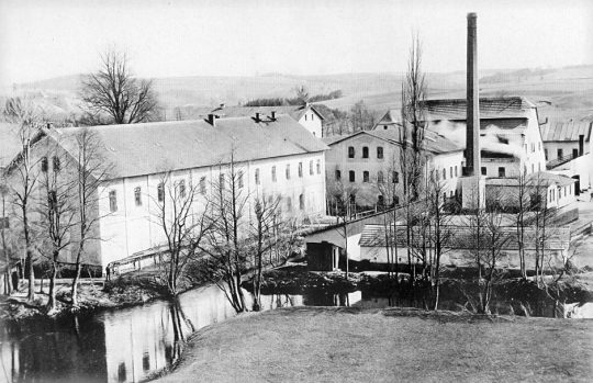Pohled na továrnu bratří Stiassných, asi počátek 20. století