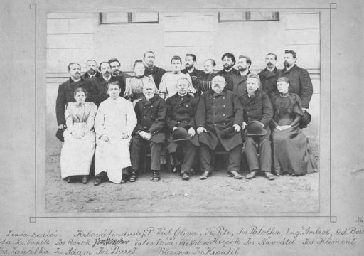 Engelbert Ambrož (sedící třetí zprava) na fotografii učitelského sboru, 80. léta